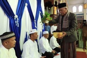 PemKab Aceh Utara Peusijuek Calhaj Sebanyak 448 Jelang Di Berangkat ke Tanah Suci