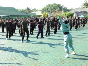 Dalam Rangka HUT Bhayangkara Ke-77, TNI-Polri Laksanakan Senam Bersama