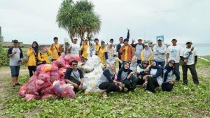 Peringati Hari Lingkungan Hidup Sedunia, PHR Regional Sumatera Bersihkan Pantai Ie Meulee Sabang
