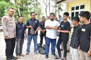 PWI dan Forkopimda Aceh Besar Bagikan Daging Meugang Untuk Anak Yatim