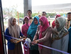 Pj TP PKK Aceh Besar Buka Pameran Seni Ecoprint ISBI Aceh