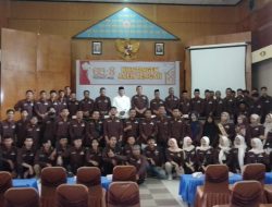 Sekda Subhandy Lepas Kontingen PKA Ke-8 Aceh Tengah ke Banda Aceh