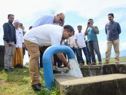 Pj Bupati Aceh Besar Resmikan Sumur Bor di Gampong Lamteungoh