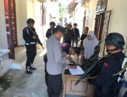 Personel Polres Aceh Besar Bersama Brimob Polda Aceh Lakukan Patroli Perintis