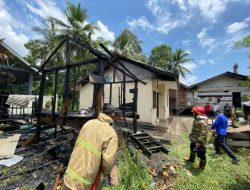 Rumah Milik Nek Syamsiah Musnah Dilalap Api