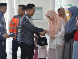 Plt Kadinsos Aceh Besar Santuni 227 Anak Yatim dan Serahkan Bantuan untuk Masjid di Lhoknga dan Leupung <> Program CSR PT SBA