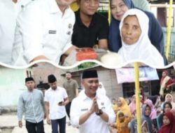 Ramadan Ke-9, Bupati Tapsel Bagikan Bantuan Ke Masyarakat Tantom Angkola