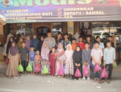 Bahagiakan si Yatim Melalui Program Geubibu, Lagi-lagi Ipda Irvan Beli Baju Lebaran