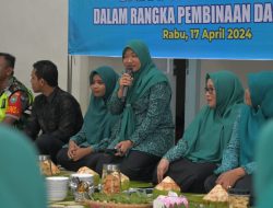 Pj Ketua TP-PKK Aceh Besar Buka Pembinaan Dasawisma di Gampong Baet Lampuot