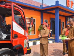 Pj Bupati Aceh Tamiang Tepung Tawari Satu Unit Armada Pemadam Kebakaran
