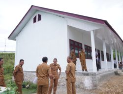 Wakili Pj Bupati, Asisten III Sekda Aceh Besar Tinjau Pembangunan Gedung SDN Bak Sukon