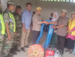 Babinsa Koramil 08/Rantau Dampingi Para Petani Terima Bantuan Pemerintah