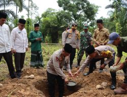Masjid di Pesantren Babul Ulum Dibangun, Wakapolda Aceh Letakkan Batu Pertama