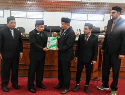 Pj Bupati Iswanto Sampaikan Raqan Pertanggungjawaban APBK Aceh Besar Tahun 2023 ke DPRK