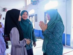 Pj Ketua Pembina Posyandu Aceh Besar Tinjau Posyandu Kayee Lheu
