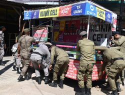 Satpol PP dan WH Aceh Besar Kembali Tertibkan Bangunan Liar