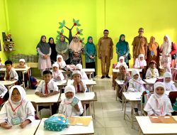 Plt Camat Peukan Bada Tinjau Program MPLS di SDN 1 Peukan Bada