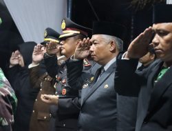 Kapolres Aceh Tengah Hadiri Apel Kehormatan dan Renungan Suci di Makam Taman Pahlawan