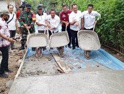 Pemdes Buah Bekhak Uji Trail Pembangunan Jalan Rabat Beton Usaha Tani