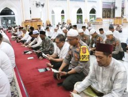 Songsong Pilkada Damai, Kapolres Hadiri Doa Bersama di Masjid Agung Baiturrahim Lhoksukon