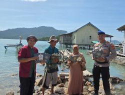 Satpolair Polres Lampung Selatan Salurkan Donasi Al-Qur’an dan Iqro ke Anak-anak TPA Pulau Rimau