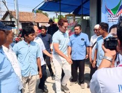 Calon Bupati Lamsel Egi dan Saiful, “Kunjungi Pasar Impres Kalianda Dengar Keluhan Para Pedadang”