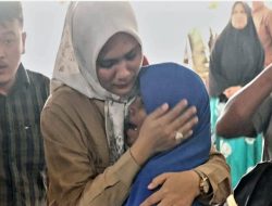 Geger..! “Istri Calon Bupati Tapsel Diteror Oknum Tak Dikenal”