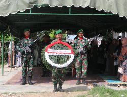 Penghormatan Terakhir : Dandim 0104/Atim Antarkan Almarhum Mayor Inf Arief Bima Tejo ke Peristirahatan