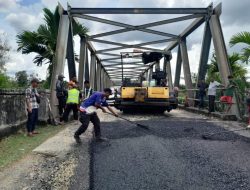 PUPR Aceh Barat Aspal Orpit Jembatan Lango Pante Ceureumen
