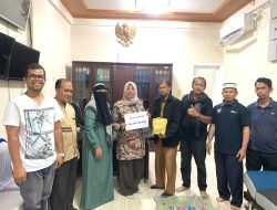 Alumni MAN 1 Banda Aceh Serahkan Dana Waqaf Penimbunan Lahan Baru
