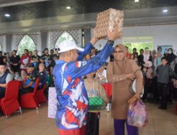 Semarak HUT Aceh Timur Meriahkan Jalan Sehat