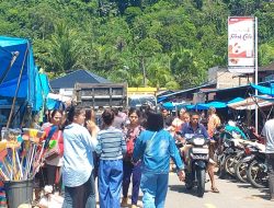 Bikin Macet, Kesemrawutan Pedagang dan Parkir di Depan Pasar Simataniari Perlu Penanganan Serius