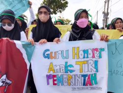 Bergelinang Air Mata, Guru Honorer Perjuangkan PPPK