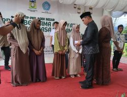 Bupati Aceh Besar Buka Puasa Bersama dan Santuni Anak Yatim di Meuligoe