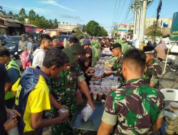 Brigif 25/Siwah Tebar Kebaikan, Prajurit dan Persit Bagi-bagi Takjil Gratis