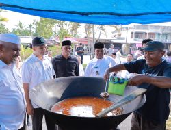 Syech Muharram Tinjau Penjualan Takjil di Pasar Kota Jantho