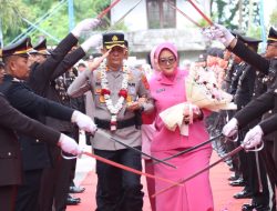 Polres Aceh Selatan Gelar Tradisi Penyambutan Kapolres Baru