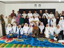 Calon Jemaah Haji Batang Toru Berangkat, “Camat Berpesan untuk Tetap Semangat”