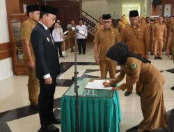 Langkah Nyata Pemkab Tapsel, “Bupati Gus Irawan Lantik 5 Kepala Sekolah”