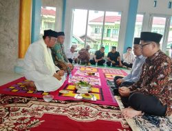 Walikota Jeffry Sentana dan Wakil Walikota Langsa M Haikal Alfisyahrin di Peusijuk Abi Yusuf Pimpinan Dayah Hiyadhul Ulum Al-Aziziyyah Kota Langsa