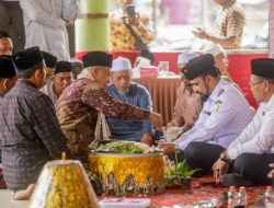 Bupati Aceh Timur Al-Farlaky Dipeusijuek Ulama Peureulak Raya