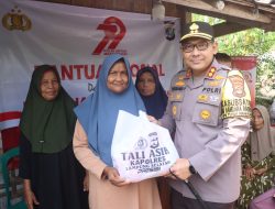Kapolres Lampung Selatan Kunjungi Dusun Laban Sunda, Berikan Bingkisan dan Cek Kesehatan Gratis