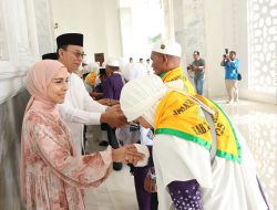 Bupati Tapsel Sambut Kedatangan 174 Jamaah Haji di Masjid Agung Syahrun Nur