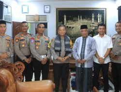 Silahturahmi Umara dan Ulama, Kapolres Berkunjung ke Kediaman Ketua MPU Aceh Utara