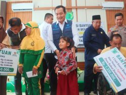 Wabup Muba Rohman Resmikan Penyaluran Beasiswa dan Bantuan Sosial di Kecamatan Babat Supat