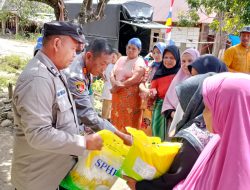 Kapolsek Sosopan Gelar Beras Murah Warga Pagaran Bira Palas