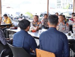Ngopi Pagi Bareng, Kapolres Aceh Tengah Bersama Bawaslu dan Masyarakat Bangun Sinergi Kamtibmas
