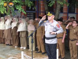 Serentak Digelar di 20 Sekolah, Kapolres Pimpin Upacara Bendera di SMAN 1 Lhoksukon