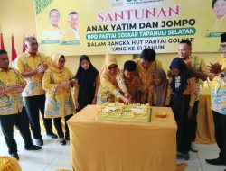 Puncak Perayaan HUT Partai Golkar Tapsel Ke-61, Potong Kue Bersama dan Santuni Anak Yatim