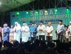 Jamaah Padati Majelis Sholawatan Bareng Wabup M. Syaiful Anwar di Desa Trans Tanjungan Katibung